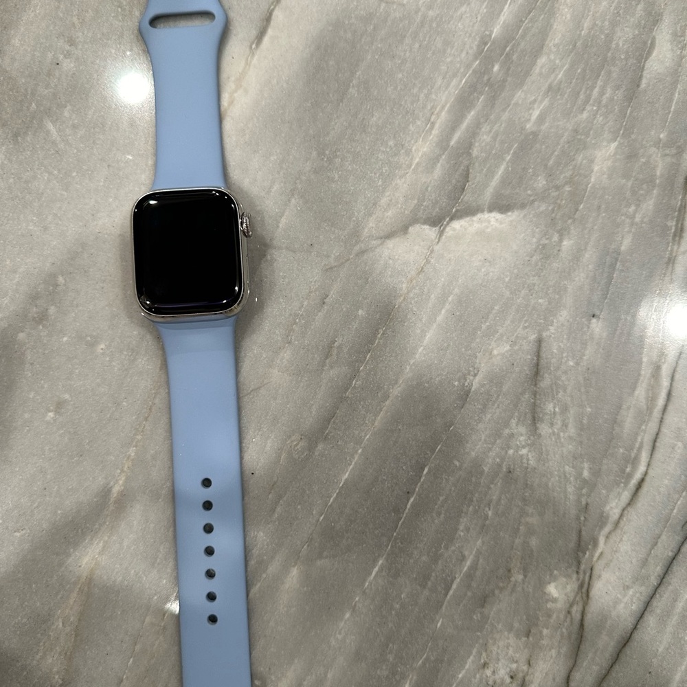 Authentic series 7 Apple Watch like new